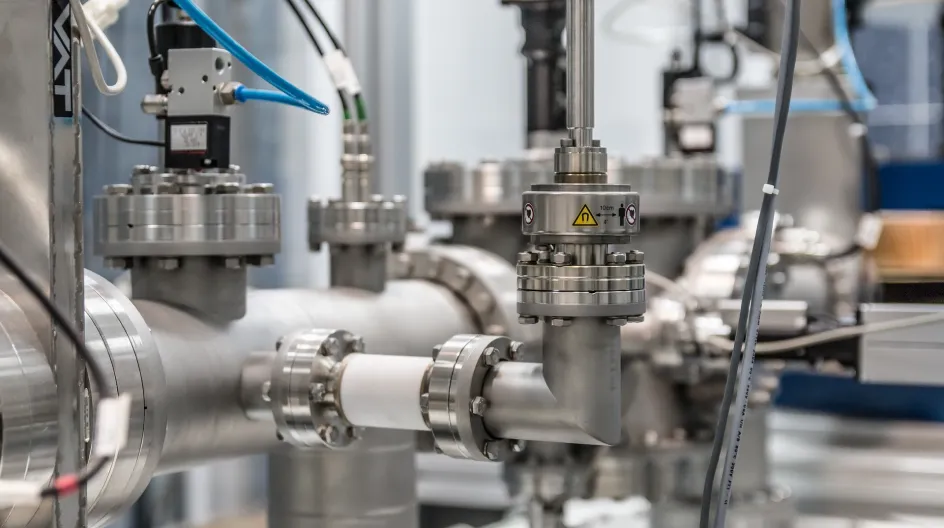 Industrial Pump Solutions for Corrosive Chemical Processing